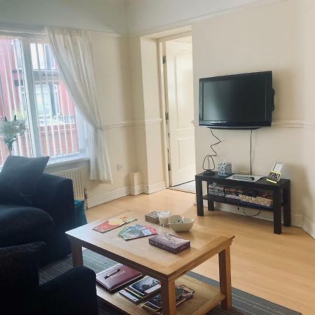 Be My Guest Liverpool - Ground Floor Apartment With Parking Exterior photo